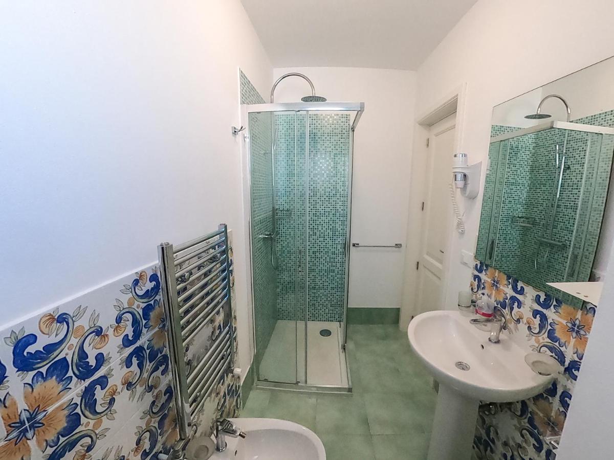 Gyaaim Villa Castro  Eksteriør billede